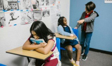 Wie Eltern Mobbing früh Erkennen und Stoppen Können